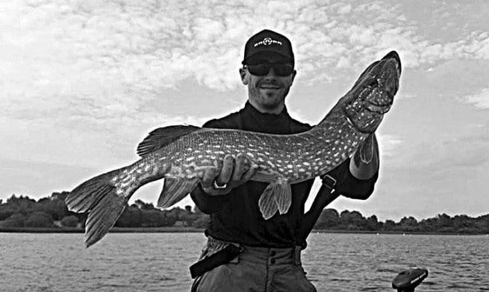 Brochet pris avec du matériel Sakura