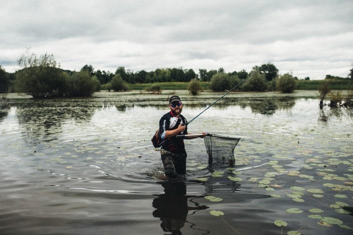 Robert wading à l'épuisette