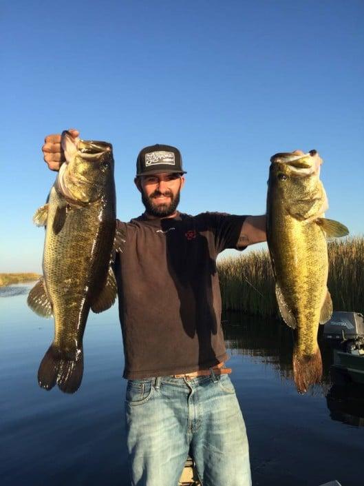 Jean Christophe David avec sa pesée receord en 2 bass