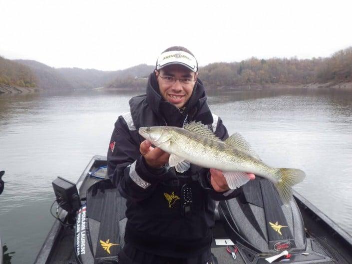 sandre pris sur matériel Sakura dans le Cantal