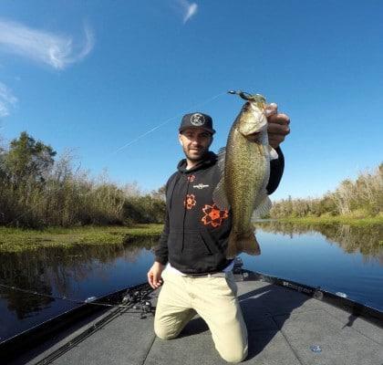 JC du team sakura avec un bass pris en punching avec une Fat Baby Craw de gary yamamoto