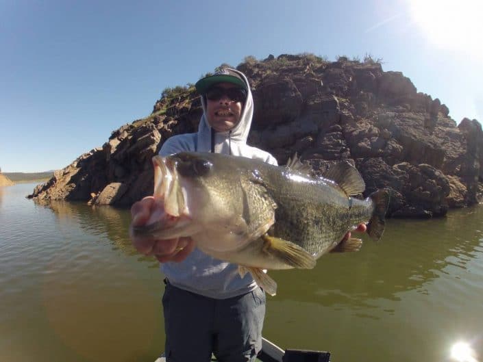 nico chauvet avec un bass pris au minnow