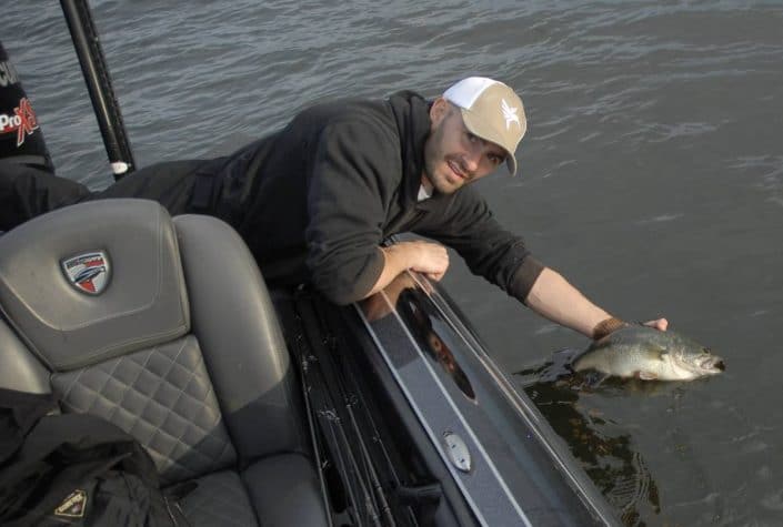 catch and release black bass team sakura