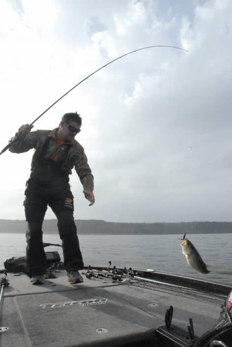 doug in action on Toledo bend with his carolina rig