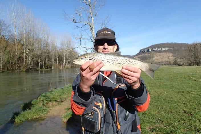 truite prise sur un slit shad 4 a l ouverture de la truitre 2017 par fred du team sakura