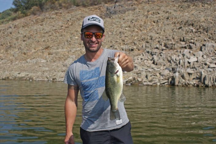 bass a alcantara en extremadura en espagne